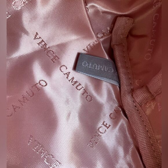 Vince Camuto Quilted Makeup Toiletries Travel Bag - Picture 4 of 10